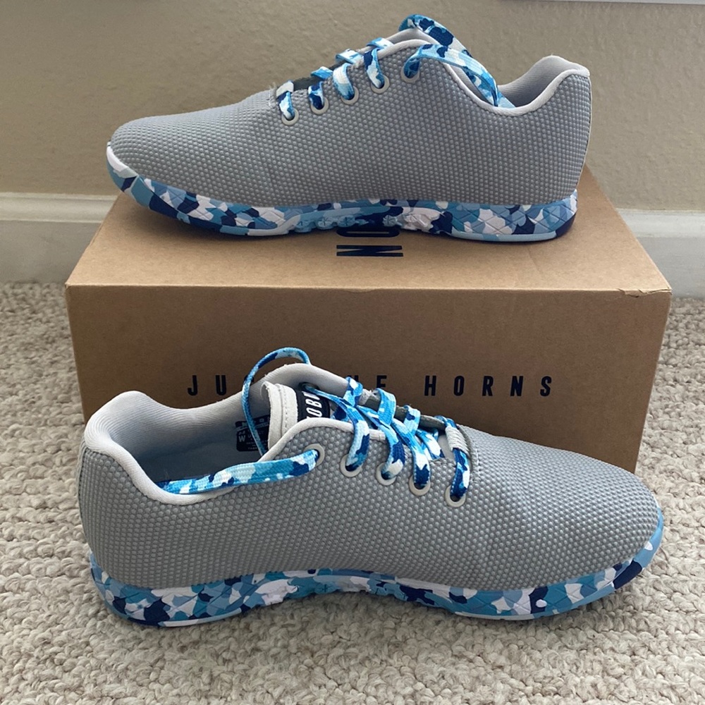 No Bull Trainers. Women Size 9.